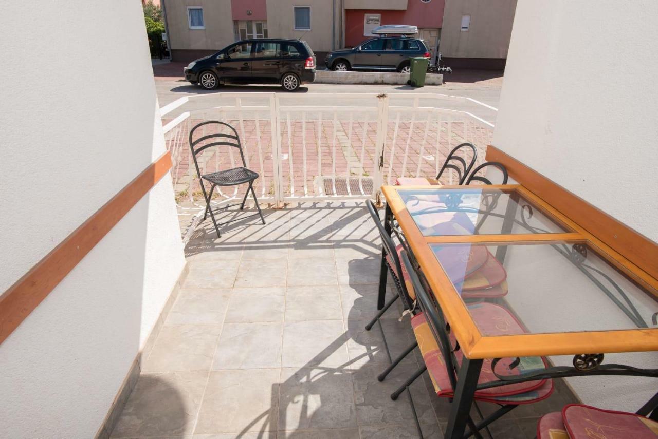 Vodice-Srima Apartment Екстериор снимка